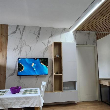 Avalona Apartment 2 Vlore Exterior photo