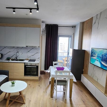 Avalona Apartment 2 Vlore Exterior photo